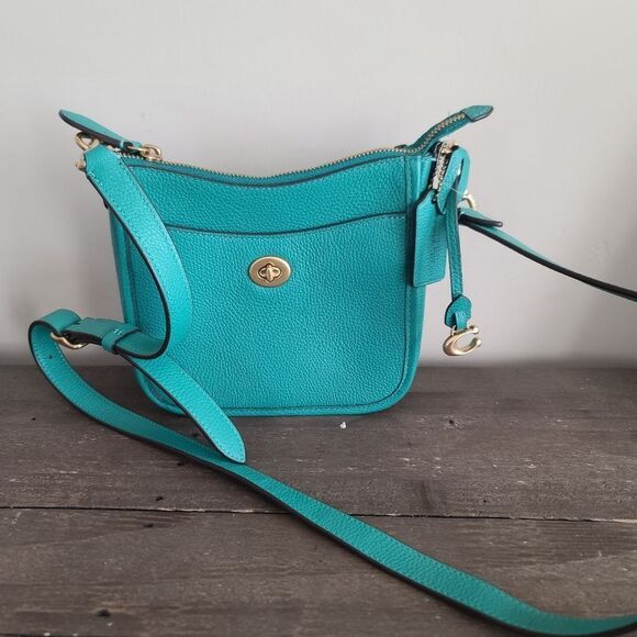 Coach Chaise 19 Crossbody Bright Green Pebble Leather CC380 - Picture 1 of 9